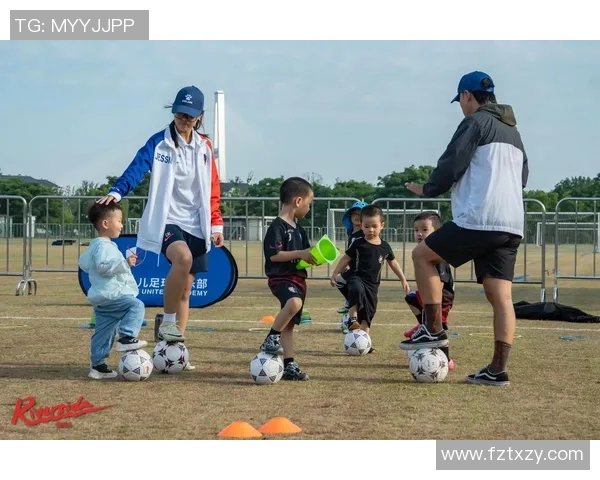 从小球场到世界舞台足球明星的成长历程与奋斗故事